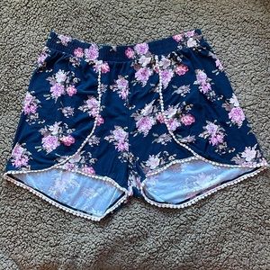 Cute floral lounge shorts 🌸